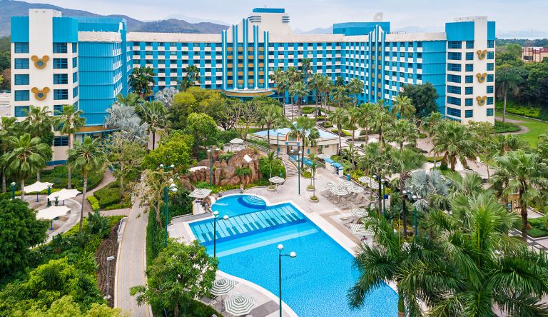 disney-hollywood-hotel-day-image